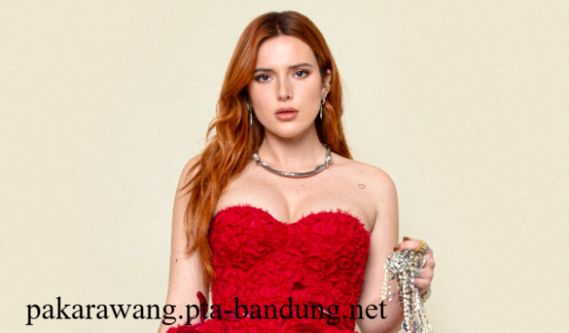 Kreatif & Fashion Bella Thorne